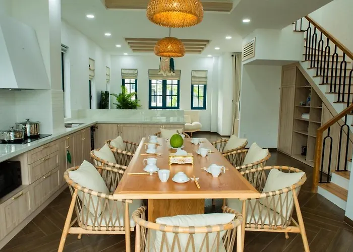 Apartment Nova Quan Nhan 3 *